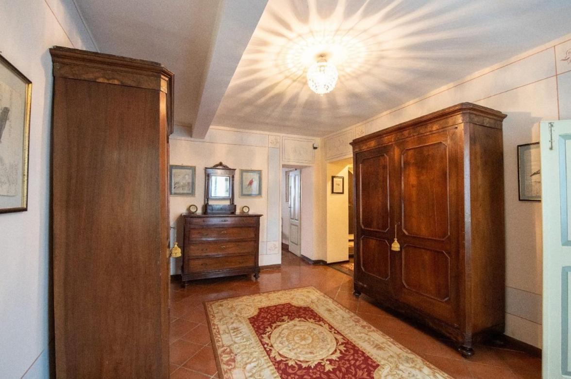 Villa Ottocentesca Immersa Nel Verde Montecavolo 外观 照片