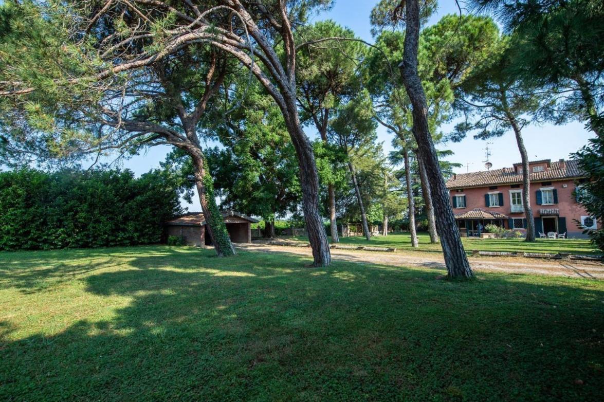 Villa Ottocentesca Immersa Nel Verde Montecavolo 外观 照片